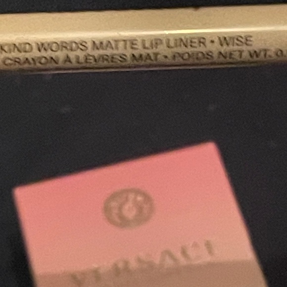 Lot - Picture 2 of 3